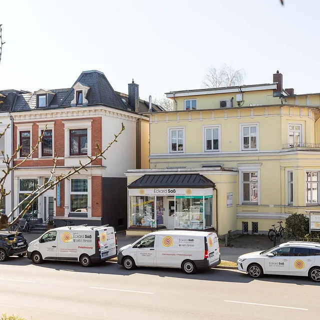 Firmensitz und Firmenwagen