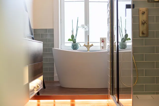 Badewanne in Badezimmer